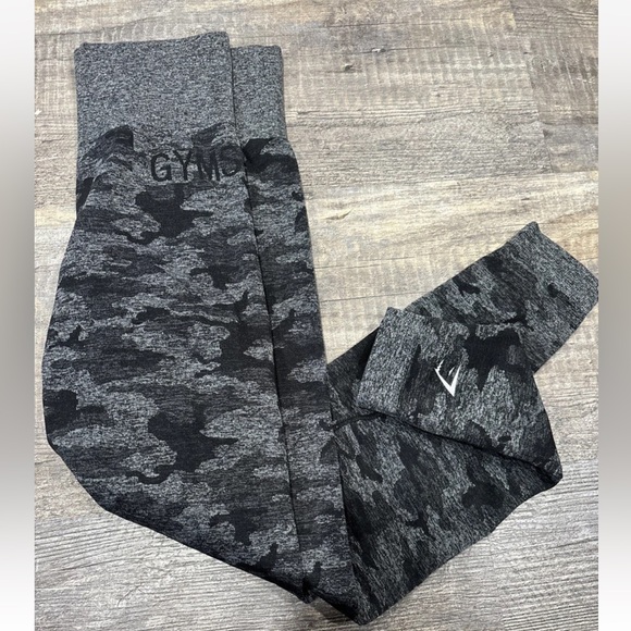 Gymshark Leggings Size Small 25” Waist Inseam 22.5” Camouflage Camo - Picture 1 of 10